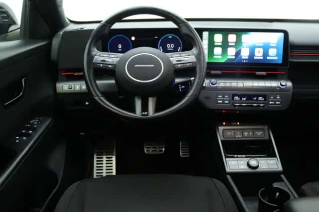 Hyundai Kona (2023) thumbnail 3