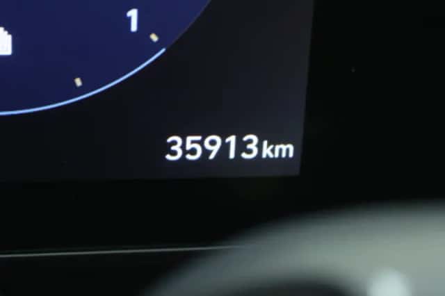 Hyundai Kona (2023) thumbnail 4