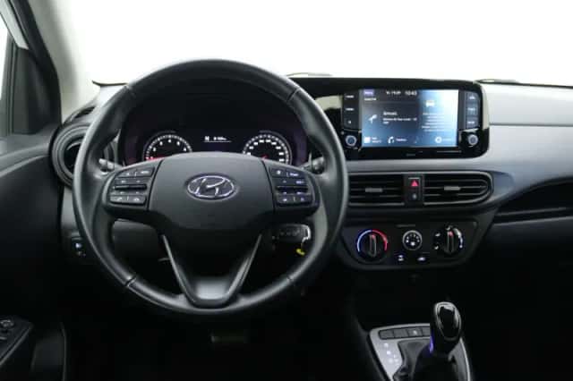 Hyundai i10 (2022) thumbnail 3