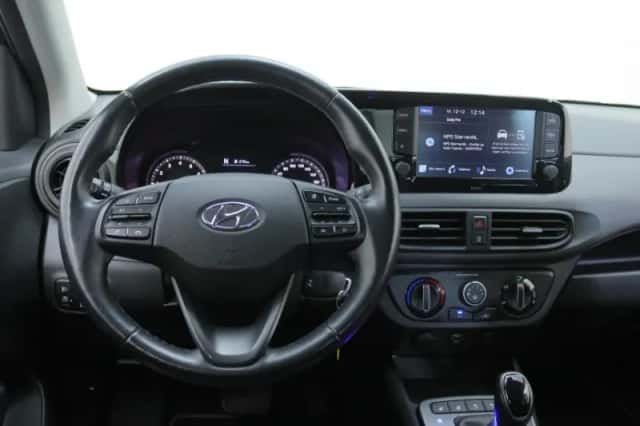 Hyundai i10 (2023) thumbnail 3