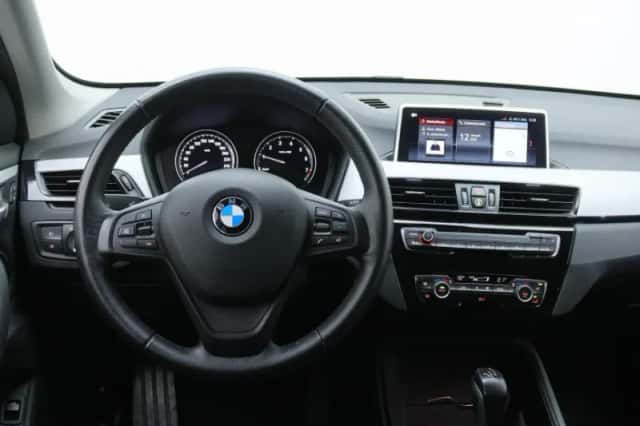 BMW X1 (2021) thumbnail 3