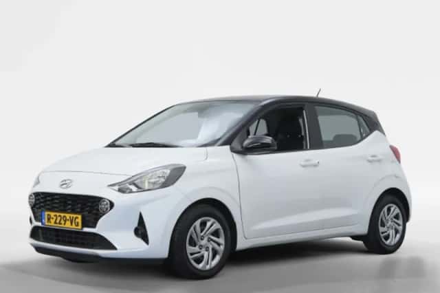 Hyundai i10 (2023) thumbnail 1