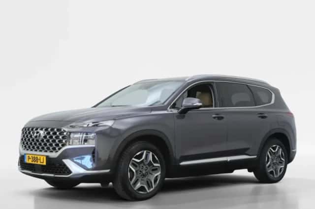 Hyundai Santa Fe (2022) thumbnail 1