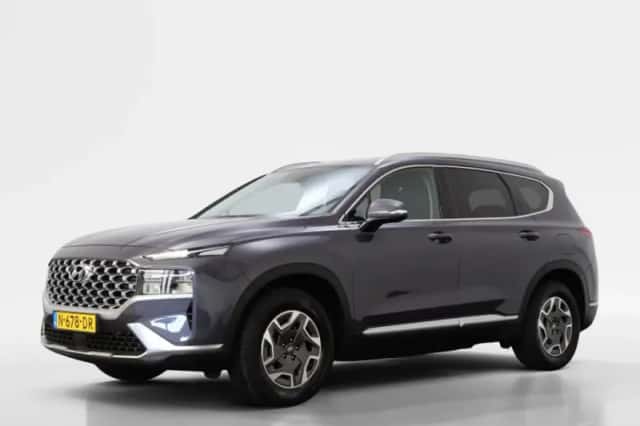 Hyundai Santa Fe (2021) thumbnail 1