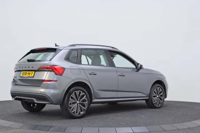 Škoda Kamiq (2023) thumbnail 2