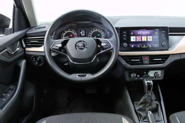 Škoda Kamiq (2023) thumbnail 3