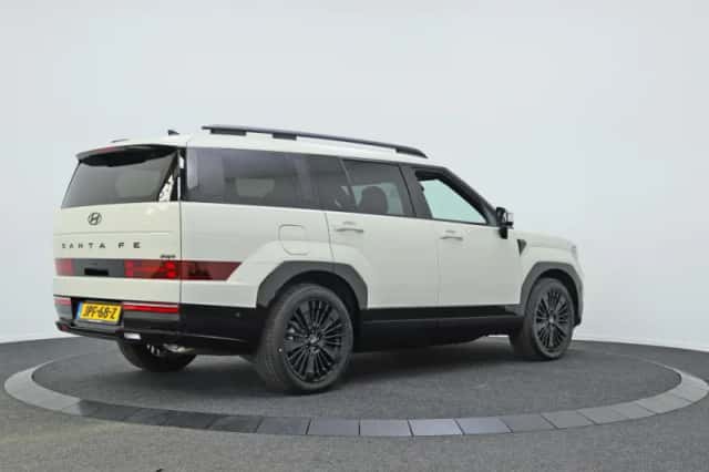 Hyundai Santa Fe (2026) thumbnail 2