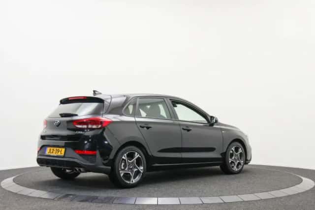 Hyundai i30 (2024) thumbnail 2