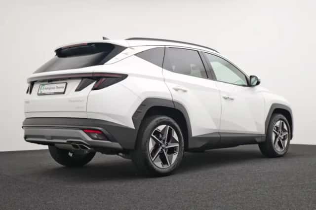Hyundai Tucson (2024) thumbnail 2