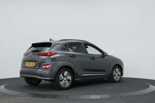 Hyundai Kona (2019) thumbnail 2
