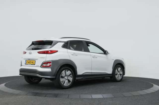 Hyundai Kona (2019) thumbnail 2