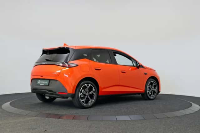 BYD Dolphin (2026) thumbnail 2