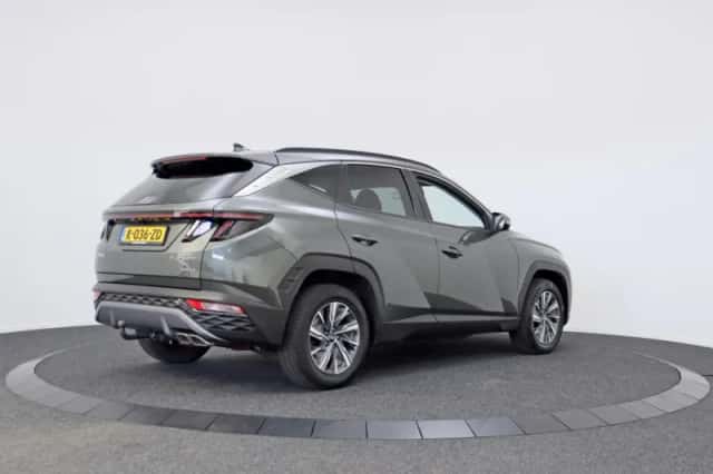 Hyundai Tucson (2021) thumbnail 2