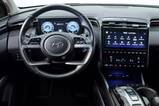 Hyundai Tucson (2021) thumbnail 3