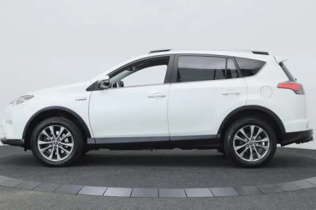 Toyota RAV4 (2018) thumbnail 5