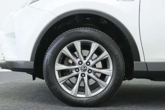 Toyota RAV4 (2018) thumbnail 6