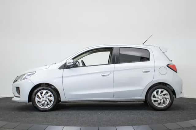Mitsubishi Space Star (2020) thumbnail 6