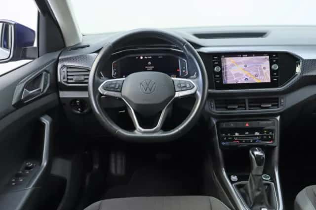 Volkswagen T-Cross (2023) thumbnail 3