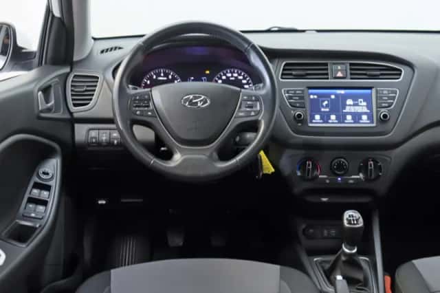 Hyundai i20 (2019) thumbnail 3