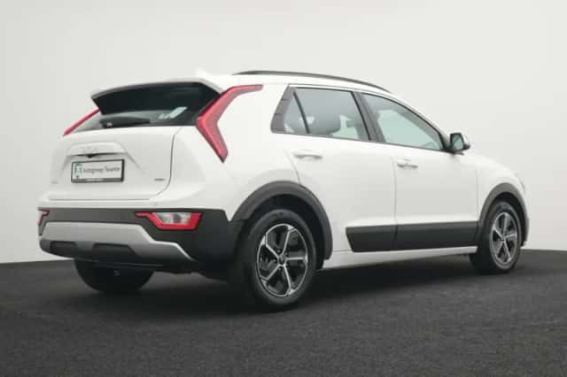 Kia Niro (2025) thumbnail 2