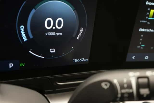 Hyundai Kona (2025) thumbnail 4
