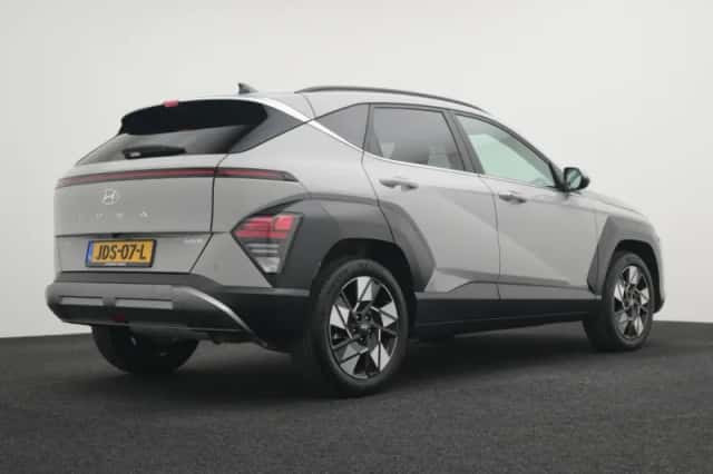 Hyundai Kona (2025) thumbnail 2