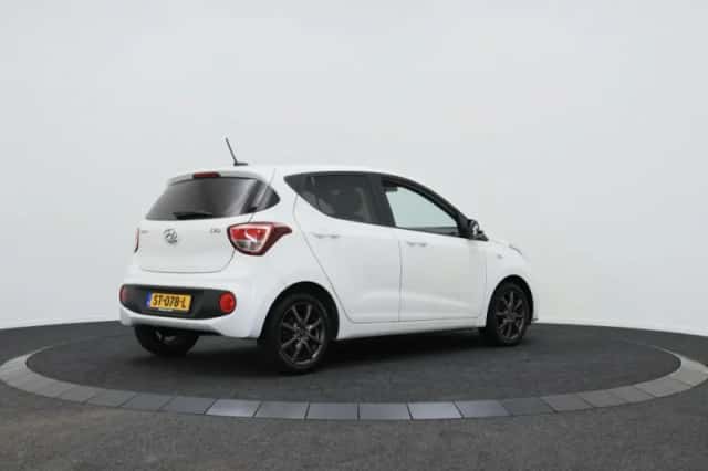 Hyundai i10 (2018) thumbnail 2