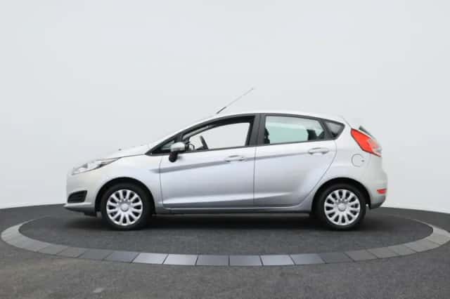 Ford Fiesta (2013) thumbnail 6