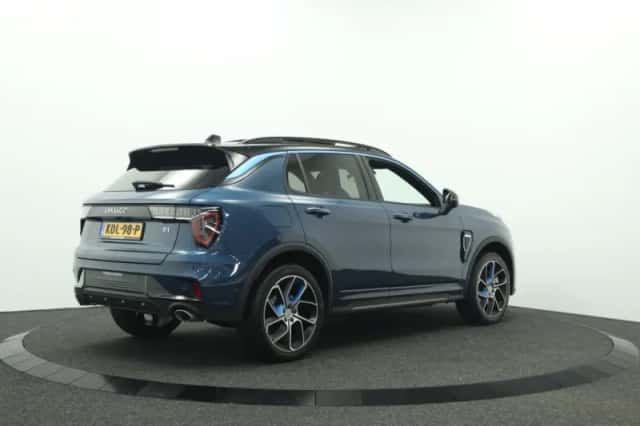 Lynk & Co 01 (2024) thumbnail 2