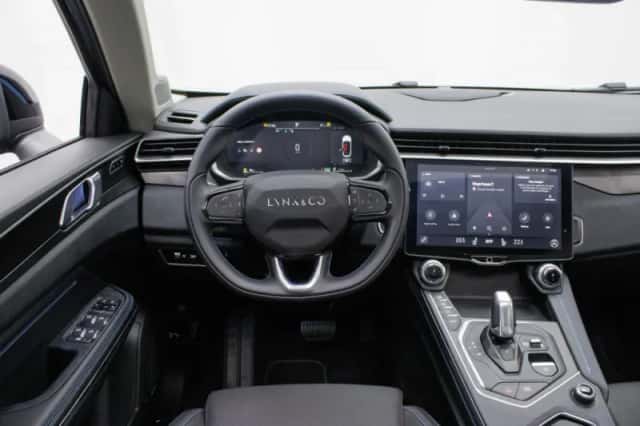 Lynk & Co 01 (2024) thumbnail 4