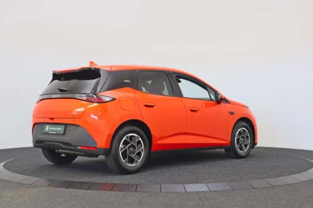 BYD Dolphin (2026) thumbnail 2