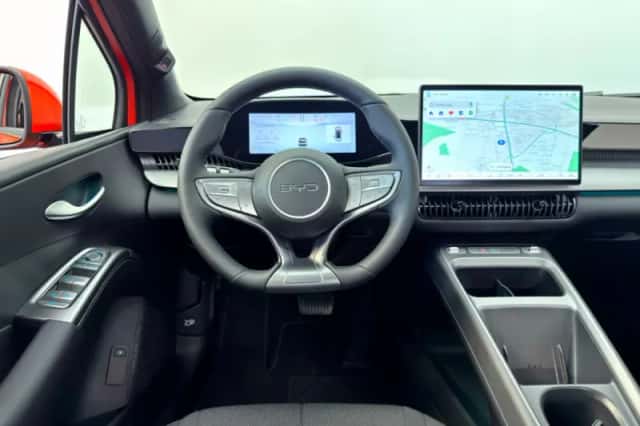 BYD Dolphin (2026) thumbnail 3