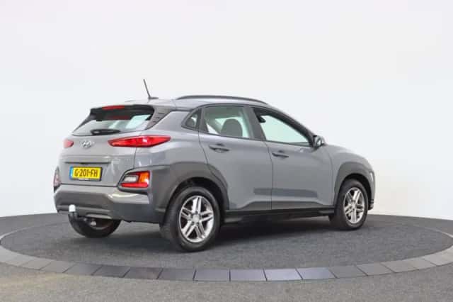 Hyundai Kona (2019) thumbnail 2