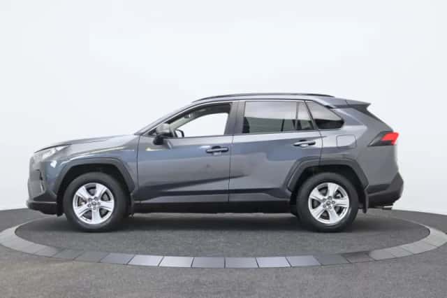 Toyota RAV4 (2021) thumbnail 6