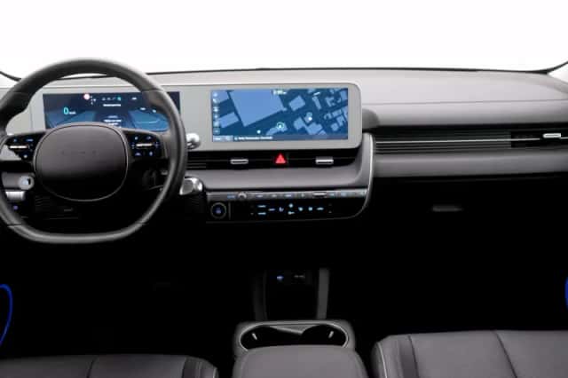 Hyundai Ioniq 5 (2022) thumbnail 3