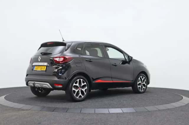 Renault Captur (2019) thumbnail 2