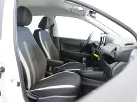Hyundai i10 (2022) thumbnail 18