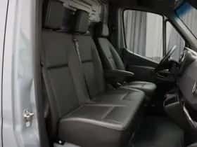 Mercedes-Benz Sprinter (2024) thumbnail 17