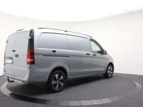 Mercedes-Benz Vito (2024) thumbnail 2