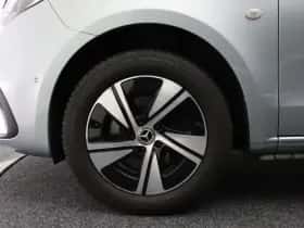 Mercedes-Benz Vito (2024) thumbnail 7