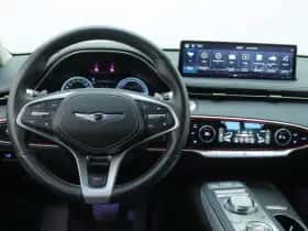 Genesis GV70 (2022) thumbnail 3