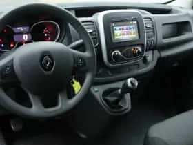 Renault Trafic (2021) thumbnail 3