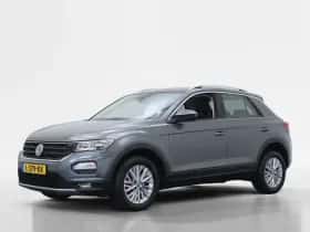 Volkswagen T-Roc (2017) thumbnail 1