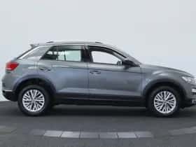 Volkswagen T-Roc (2017) thumbnail 12