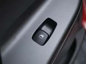 Hyundai Kona (2017) thumbnail 16