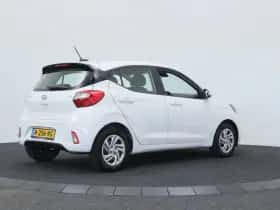 Hyundai i10 (2023) thumbnail 2