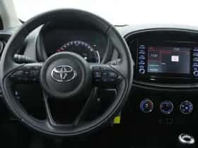 Toyota Aygo (2023) thumbnail 3