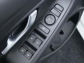 Hyundai i30 (2022) thumbnail 23