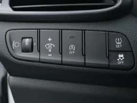 Hyundai i30 (2022) thumbnail 24