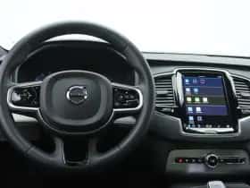 Volvo XC90 (2022) thumbnail 3